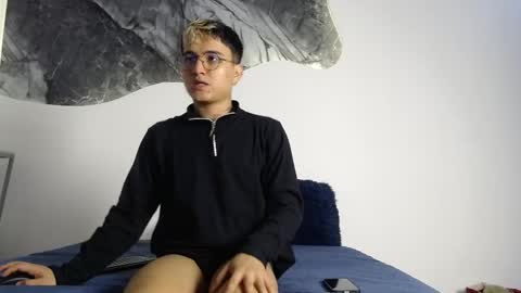 ian_storm online show from April 24, 2026, 11:45 am