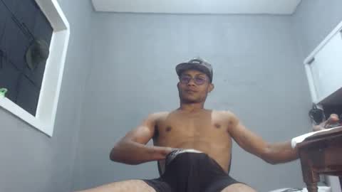 Snapshot of ian_tuner chatting on December 15, 2024, 9:45 am ian_tuner online show from December 15, 2024, 9:45 am