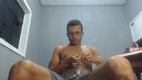 Snapshot of ian_tuner chatting on January 5, 2025, 7:17 pm ian_tuner online show from January 5, 2025, 7:17 pm