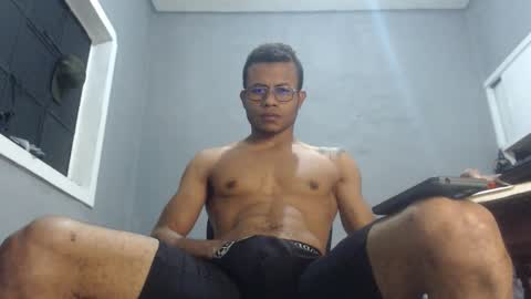 Snapshot of ian_tuner chatting on January 7, 2025, 6:05 am ian_tuner online show from January 7, 2025, 6:05 am