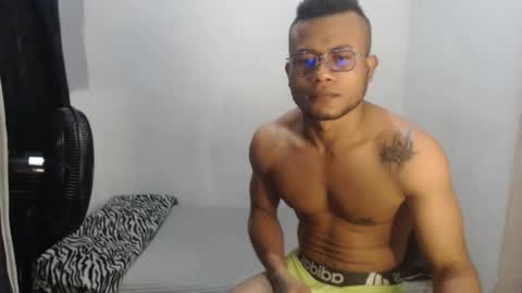 Snapshot of ian_tuner chatting on December 2, 2025, 8:08 am ian_tuner online show from December 2, 2025, 8:08 am