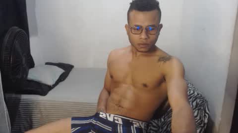 Snapshot of ian_tuner chatting on January 6, 2026, 3:43 am ian_tuner online show from January 6, 2026, 3:43 am