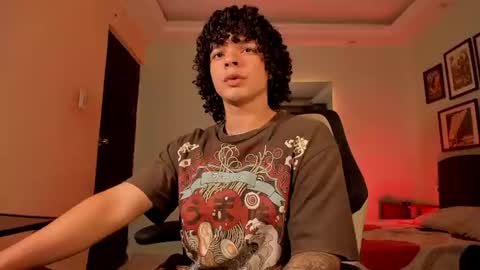 Snapshot of ian_versace chatting on July 26, 2026, 12:08 am Andres online show from July 26, 2026, 12:08 am