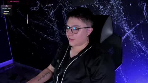 Snapshot of iangilbert chatting on September 29, 2025, 10:14 pm ian online show from September 29, 2025, 10:14 pm