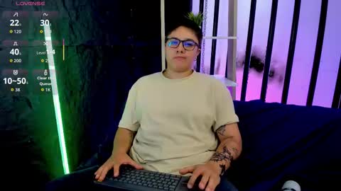 Snapshot of iangilbert chatting on October 16, 2025, 12:44 am ian online show from October 16, 2025, 12:44 am