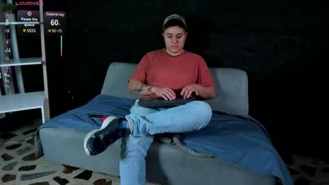 Snapshot of iangilbert chatting on November 6, 2025, 9:15 pm ian online show from November 6, 2025, 9:15 pm