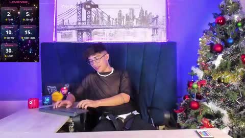 Snapshot of ianwayne_ chatting on December 13, 2024, 8:51 am Andrew online show from December 13, 2024, 8:51 am