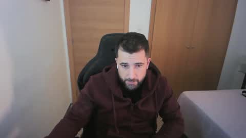 iberian_macho online show from December 23, 2025, 10:57 am