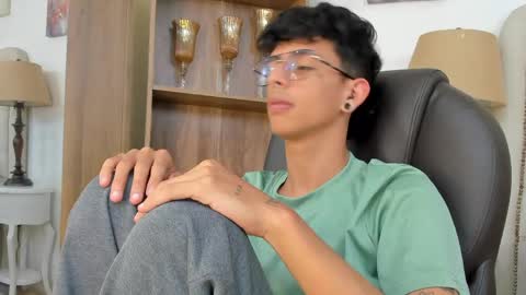 ibratxandy online show from June 3, 2026, 2:33 pm