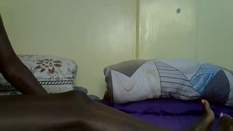 ice_girly online show from December 21, 2025, 4:14 pm