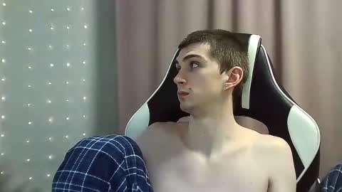 MAX online show from January 29, 2025, 7:00 pm