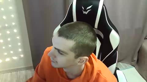 MAX online show from February 15, 2025, 9:27 am