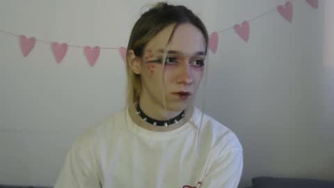 Jade online show from March 18, 2026, 2:42 pm