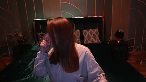 Danielle online show from November 14, 2025, 1:32 pm