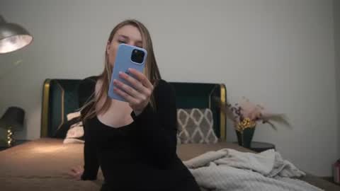 Danielle online show from July 7, 2026, 7:23 am