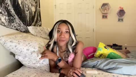 Snapshot of icedmochabree chatting on September 11, 2025, 8:31 pm bree summers online show from September 11, 2025, 8:31 pm