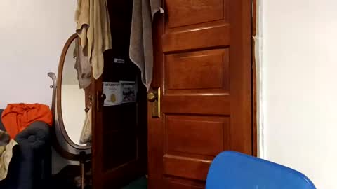 icyfucktoy online show from November 2, 2025, 3:42 am