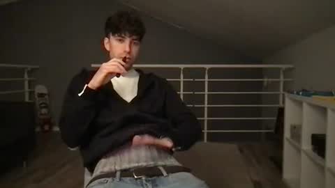 Snapshot of icyninesix chatting on February 3, 2025, 12:47 am icyninesix online show from February 3, 2025, 12:47 am