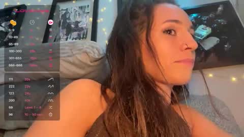 Snapshot of icyspice chatting on December 4, 2025, 1:09 pm icyspice online show from December 4, 2025, 1:09 pm