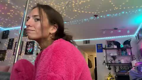 Snapshot of icyspice chatting on December 14, 2025, 7:58 am icyspice online show from December 14, 2025, 7:58 am