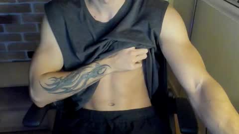 yo online show from October 22, 2025, 8:19 pm