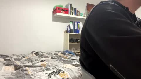 Snapshot of idkwhattowatch chatting on February 5, 2025, 9:07 pm idkwhattowatch online show from February 5, 2025, 9:07 pm