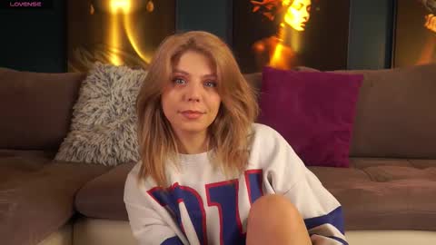 Snapshot of idontlikeguccibelts chatting on February 17, 2026, 6:47 pm Little Flower online show from February 17, 2026, 6:47 pm