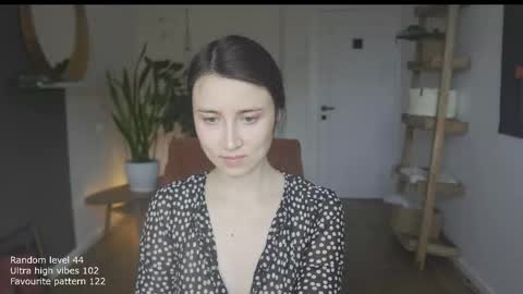 Snapshot of ifyouleave chatting on October 30, 2025, 11:11 am Belle online show from October 30, 2025, 11:11 am