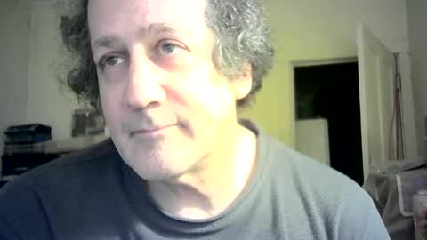 ignoredlittlestloser online show from January 7, 2025, 4:18 am