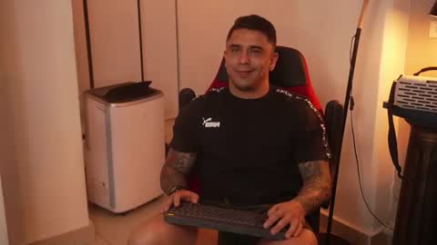Snapshot of igor_scott chatting on July 4, 2026, 12:39 am Igor scott online show from July 4, 2026, 12:39 am