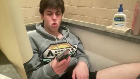 Snapshot of ihatethatcuteguy chatting on February 5, 2026, 5:01 am All American Jock online show from February 5, 2026, 5:01 am