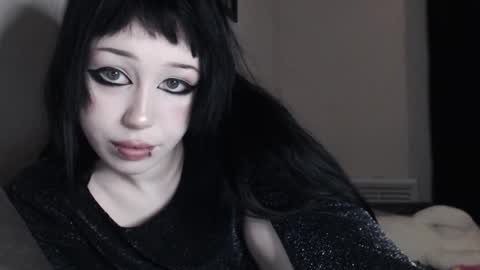 iiiiiiis online show from October 31, 2025, 7:20 am