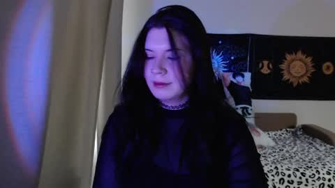 Vella online show from May 4, 2026, 2:02 pm