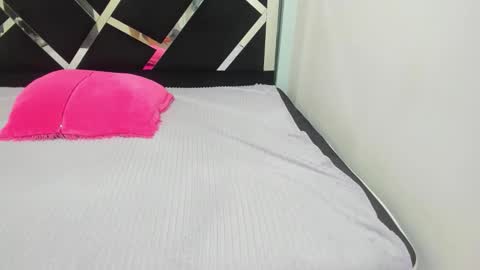 Snapshot of iisabella_noa chatting on September 22, 2025, 12:29 pm Isabella online show from September 22, 2025, 12:29 pm