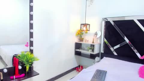 Snapshot of iisabella_noa chatting on September 25, 2025, 1:26 pm Isabella online show from September 25, 2025, 1:26 pm