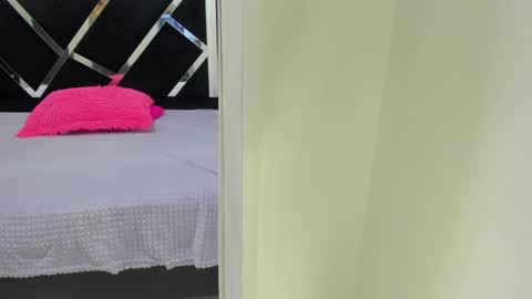 Snapshot of iisabella_noa chatting on September 29, 2025, 1:16 pm Isabella online show from September 29, 2025, 1:16 pm