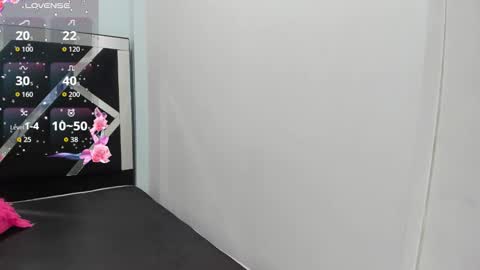 Snapshot of iisabella_noa chatting on October 10, 2025, 1:32 pm Isabella online show from October 10, 2025, 1:32 pm