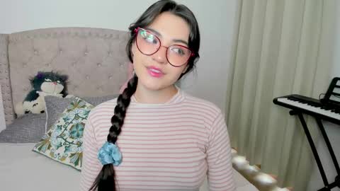 Snapshot of iki_mei chatting on September 19, 2025, 7:47 pm Maria online show from September 19, 2025, 7:47 pm