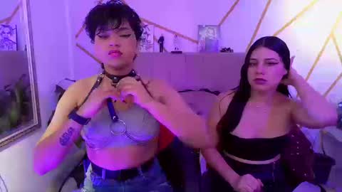 ilayra_smith online show from September 9, 2025, 9:47 pm
