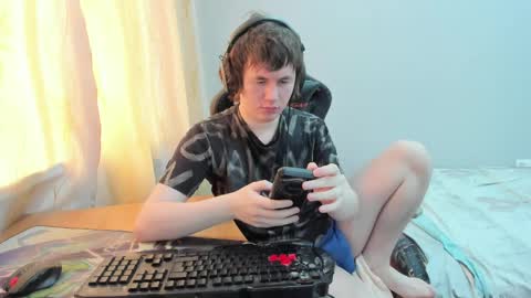 iliaskris online show from April 9, 2026, 6:19 am