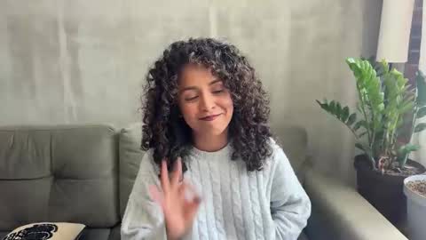 Snapshot of illaroom chatting on December 10, 2024, 7:22 pm Kloe online show from December 10, 2024, 7:22 pm