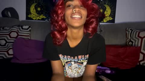 Snapshot of illoqu3nt chatting on December 4, 2024, 9:46 pm Dre online show from December 4, 2024, 9:46 pm