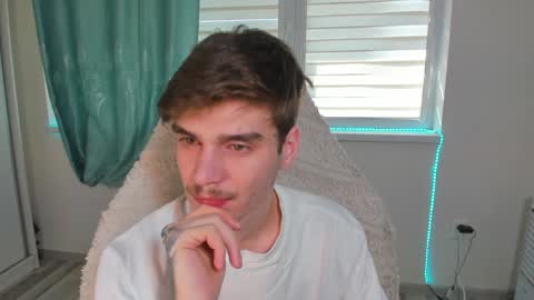 Snapshot of illusions888 chatting on January 27, 2025, 10:06 am D-Illusion online show from January 27, 2025, 10:06 am