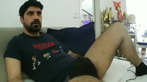 ilmangj90 online show from March 28, 2026, 10:37 am