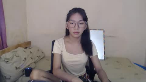 Snapshot of iloveyou28xx chatting on February 20, 2026, 10:21 pm CALL ME JEN YOUR SWEET GIRL 3 online show from February 20, 2026, 10:21 pm