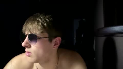 ilyahrr online show from April 18, 2026, 7:58 pm