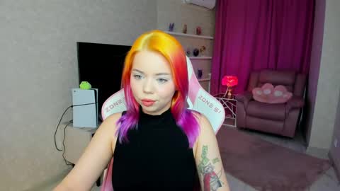 Roxy online show from June 4, 2026, 7:42 pm