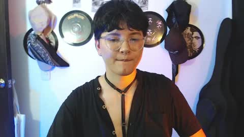 Sophie online show from May 15, 2026, 11:56 pm