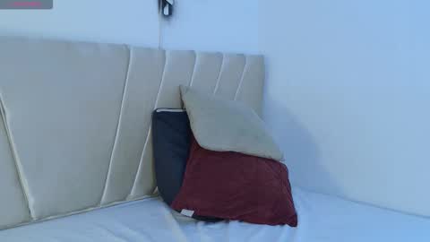 aurora online show from December 22, 2025, 7:44 pm