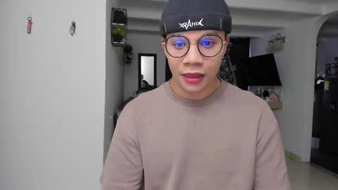 Snapshot of im_marco chatting on November 26, 2025, 10:22 pm Marco online show from November 26, 2025, 10:22 pm